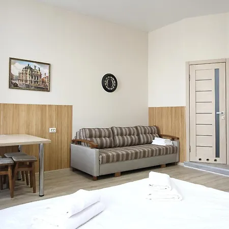 Apartment Doroshenka 25 Lviv