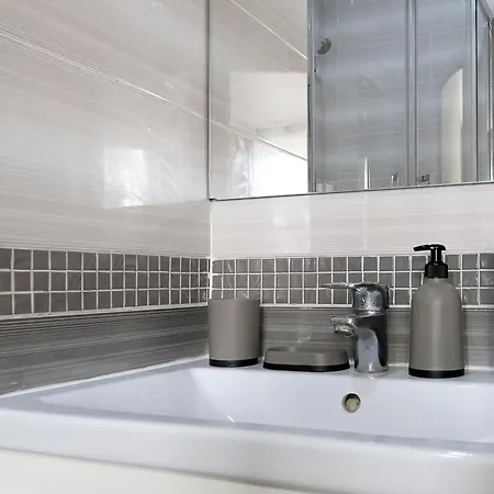 Doroshenka 25 * Lviv